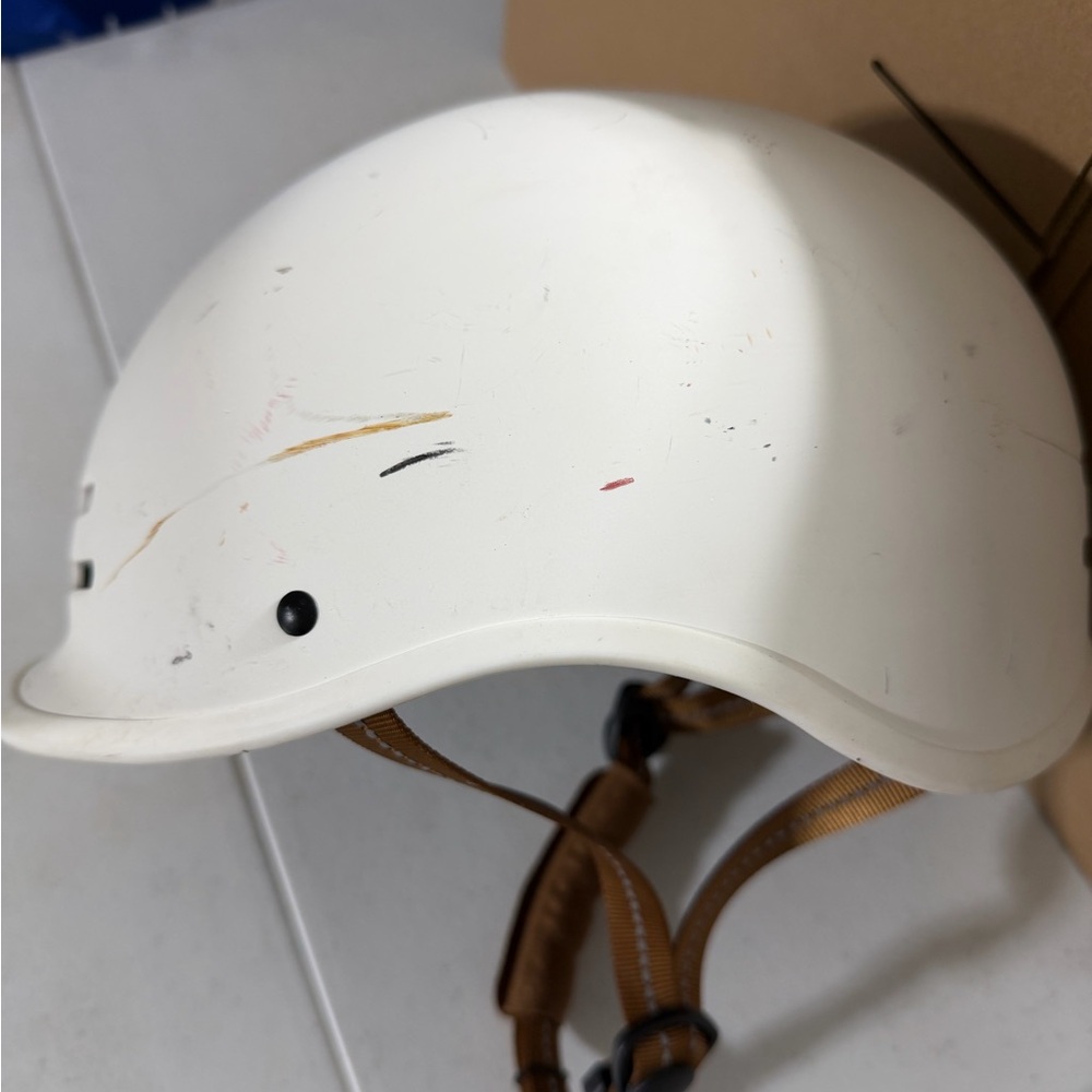 Retrospect Remi Unisex Adult helmet